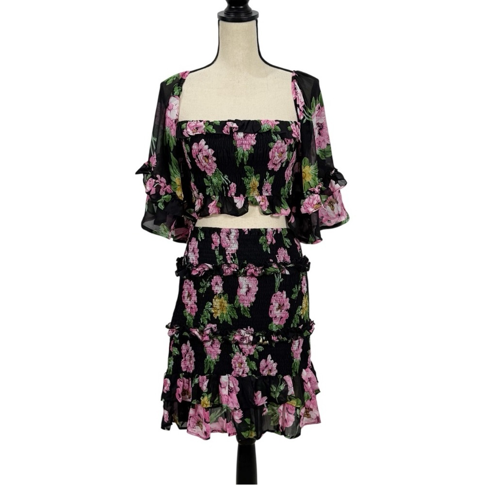 Collective Rack Black and Pink Floral Skirt Set Size Large Women’s